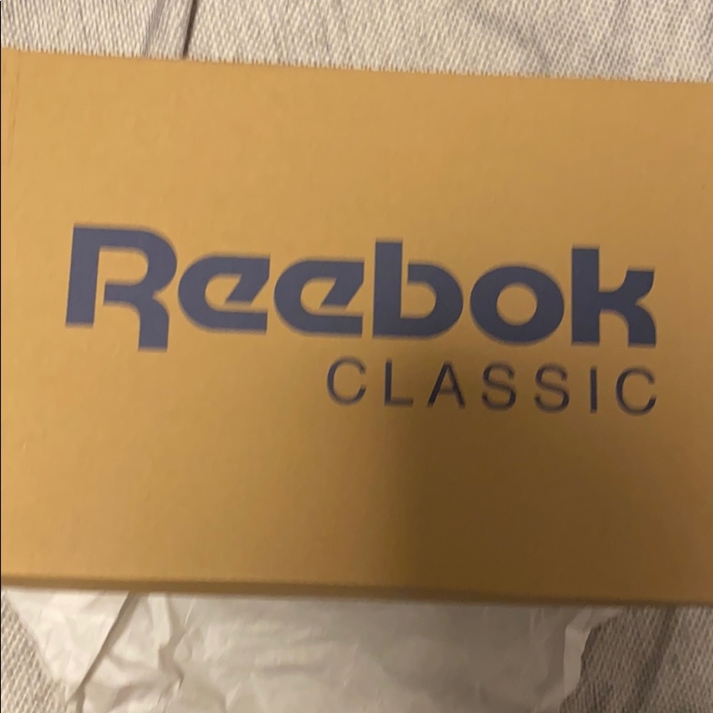 Men’s size 11 Reebok classic